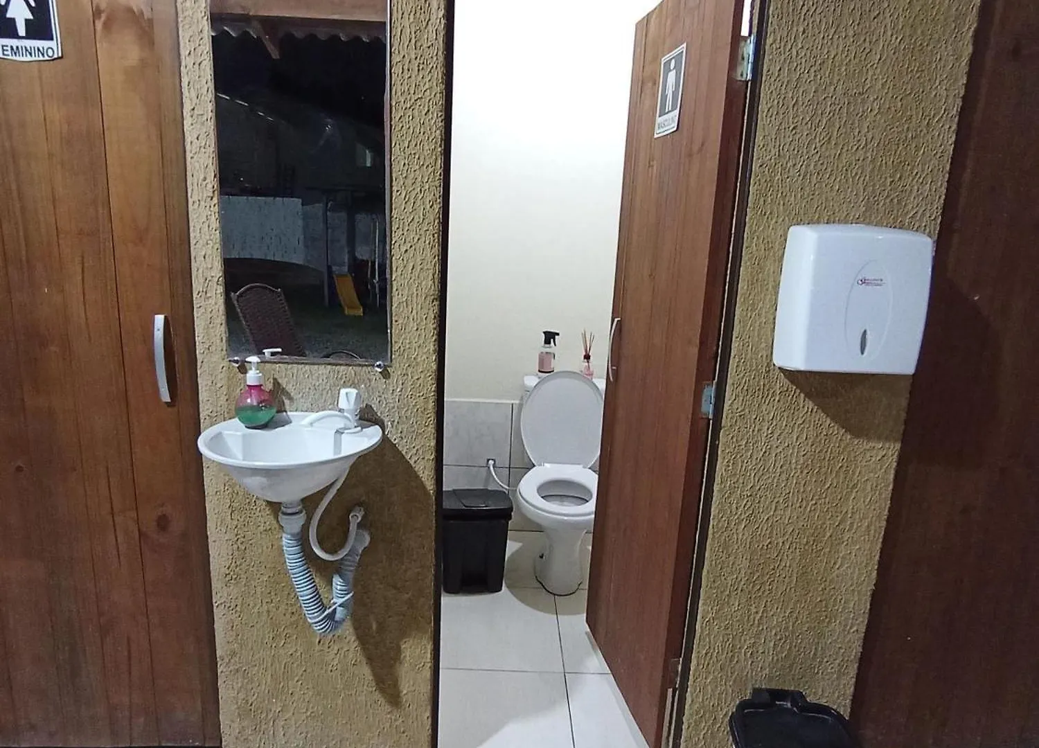 Prázdninový dům Cabana Com Ar Condicionado E Area De Cozinha E Banheiro Compartilhado A 10 Minutos Do Parque Beto Carrero Penha  Brazílie